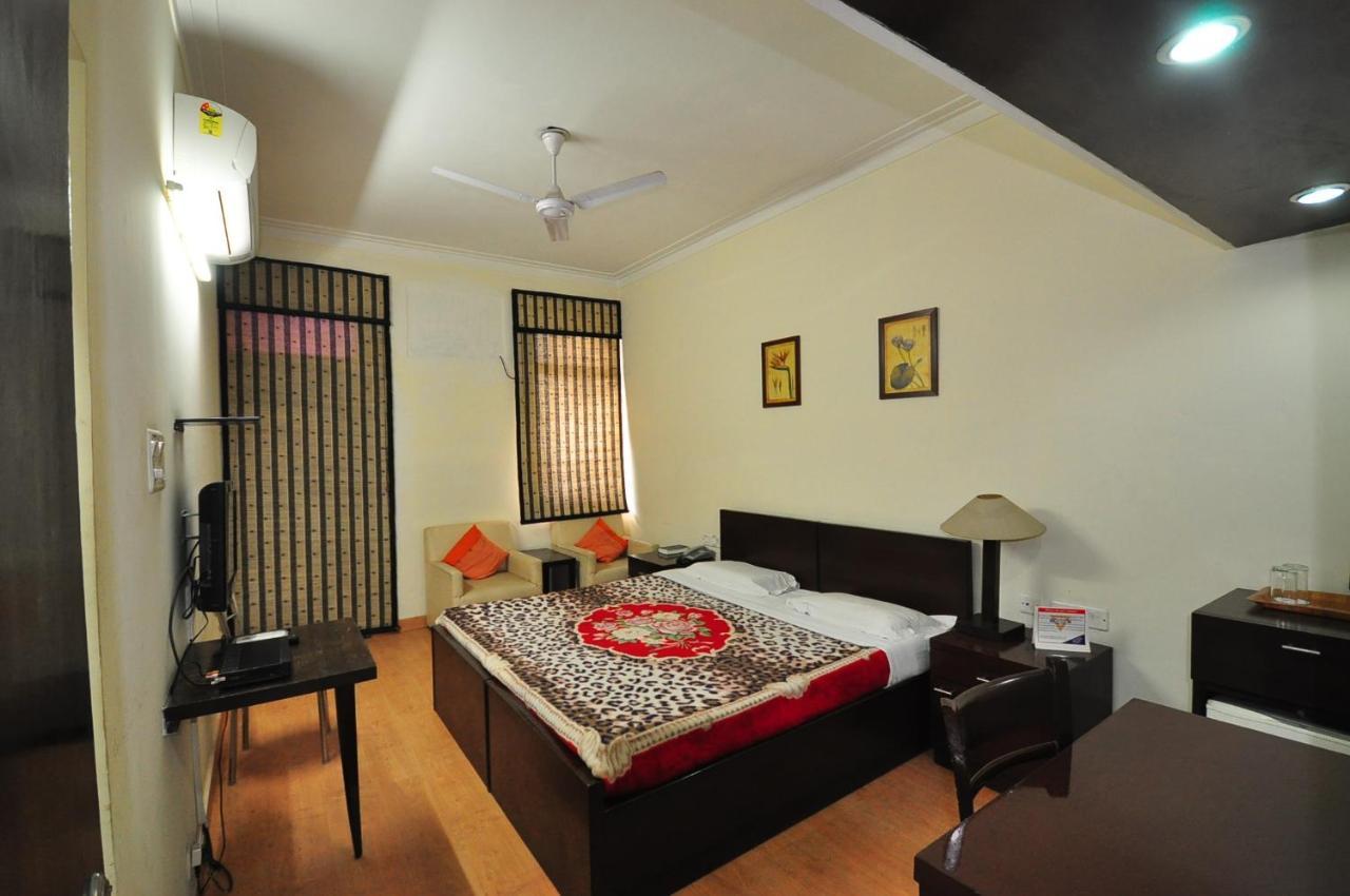 New Delhi Ymca Tourist Hostel Екстер'єр фото